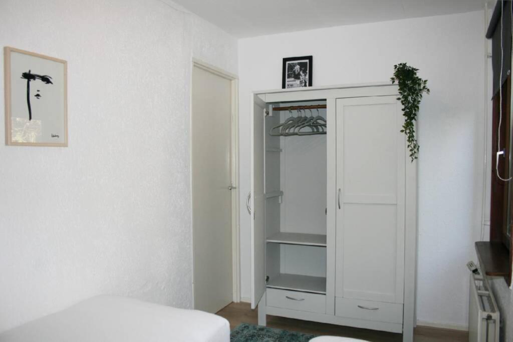 Knus Familiehuisje Nabij Bergen En Schoorl Warmenhuizen Exterior foto